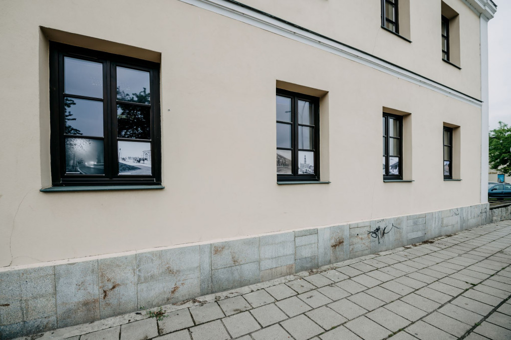 Spacer w czasie przez ulicę Pereca