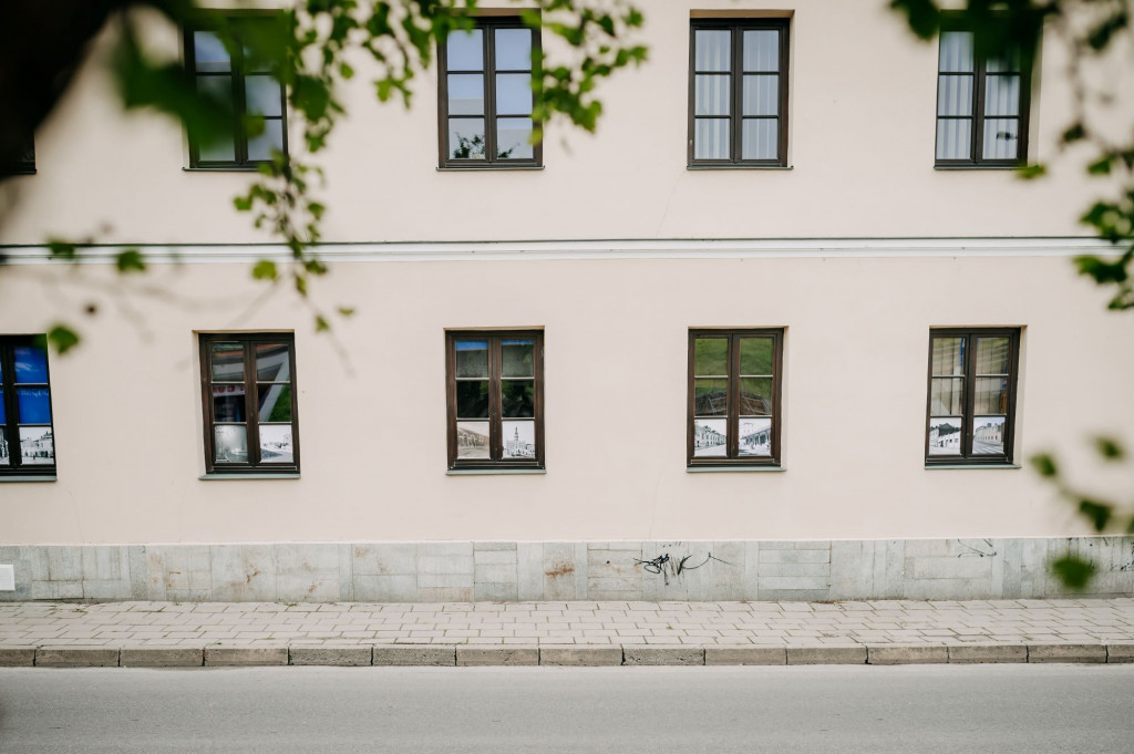 Spacer w czasie przez ulicę Pereca