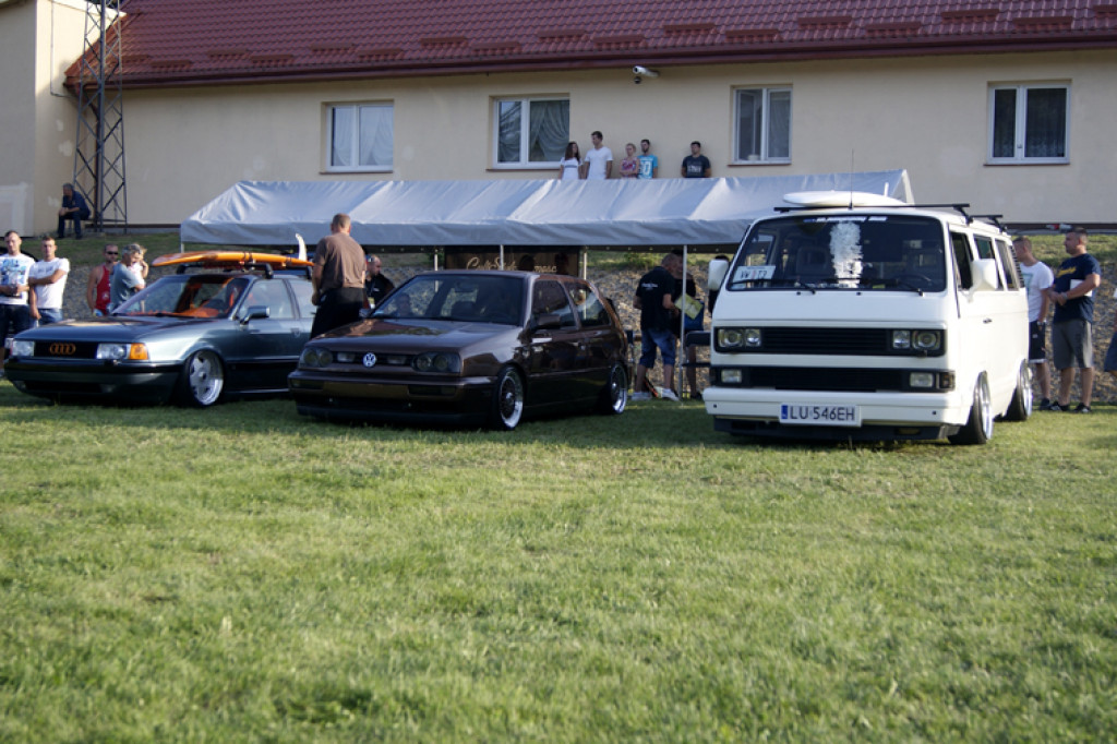 Fani motoryzacji na urodzinach