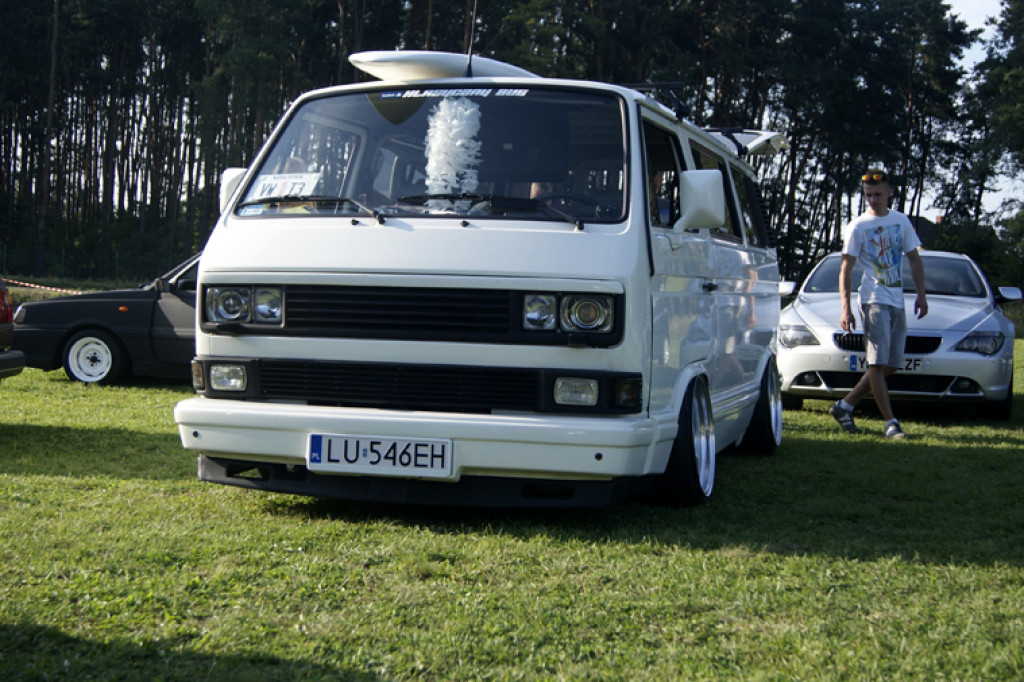 Fani motoryzacji na urodzinach