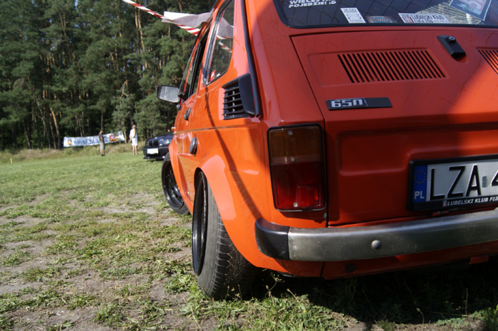 Fani motoryzacji na urodzinach