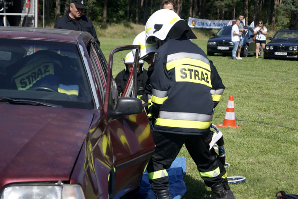 Fani motoryzacji na urodzinach