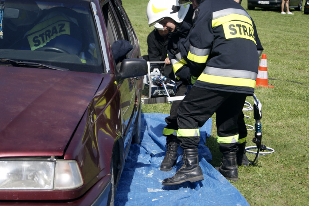 Fani motoryzacji na urodzinach