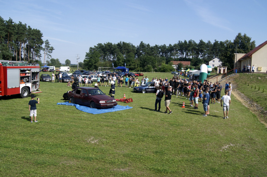 Fani motoryzacji na urodzinach