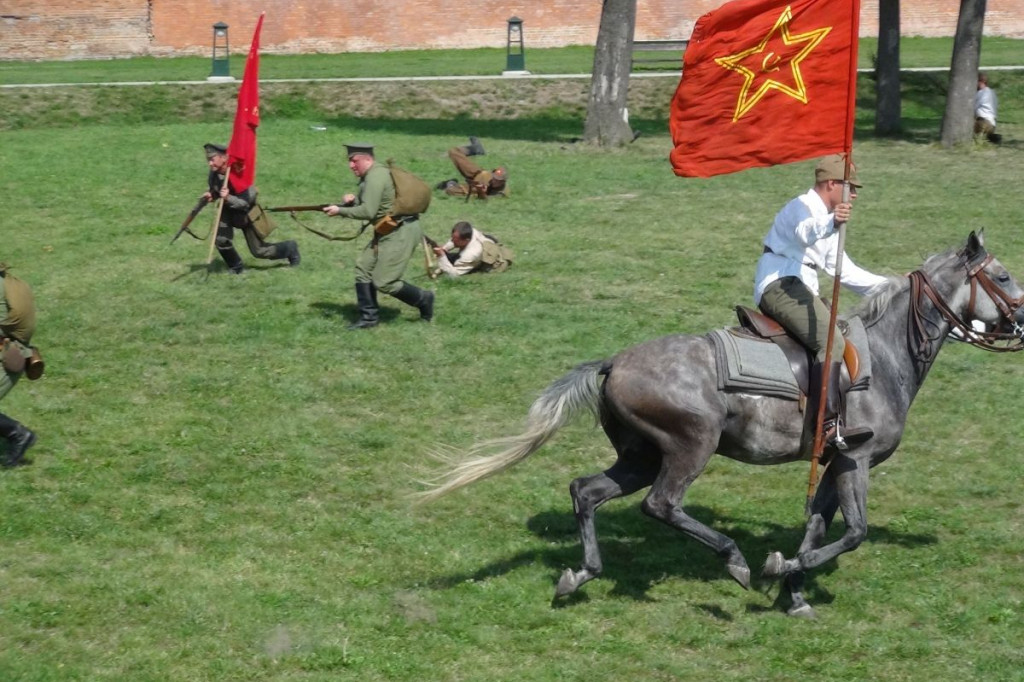 Pogonili bolszewików! [video]