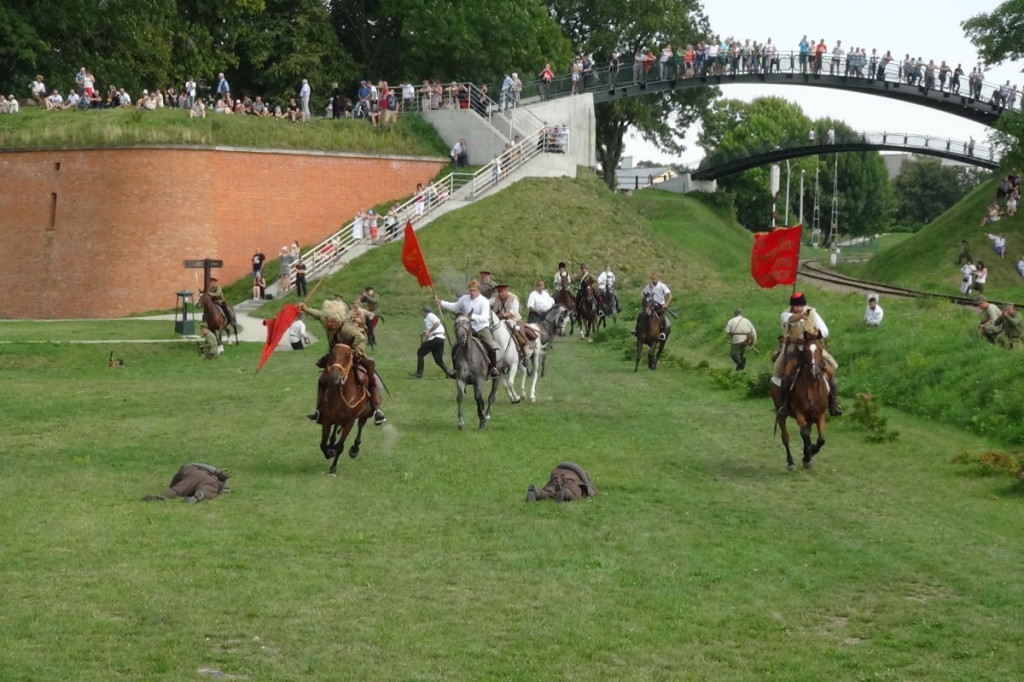 Pogonili bolszewików! [video]