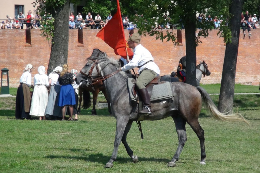 Pogonili bolszewików! [video]