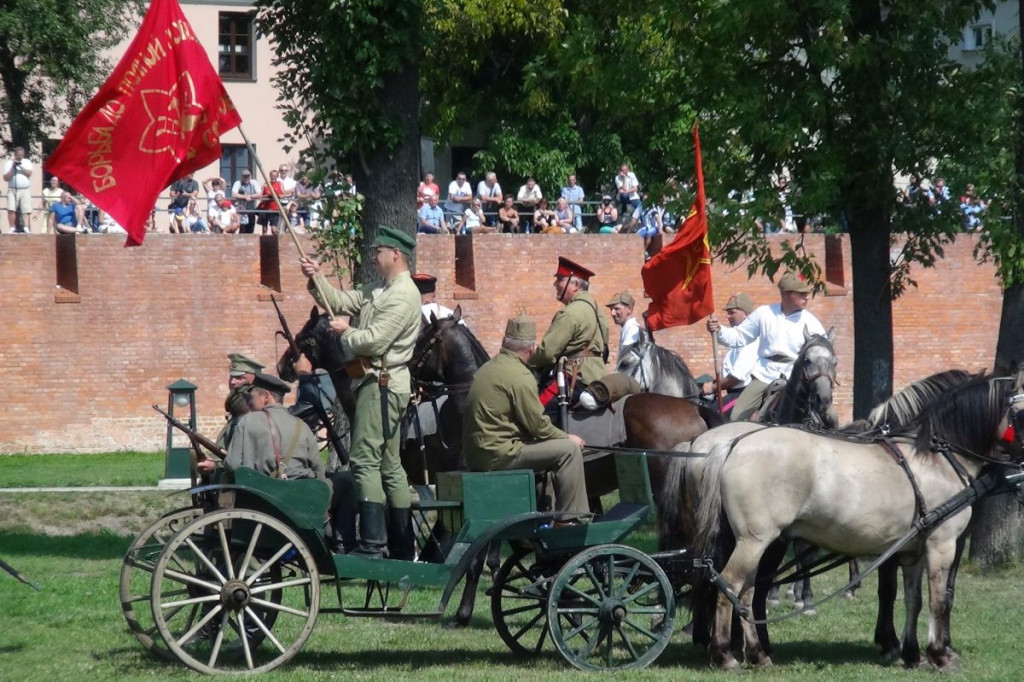 Pogonili bolszewików! [video]