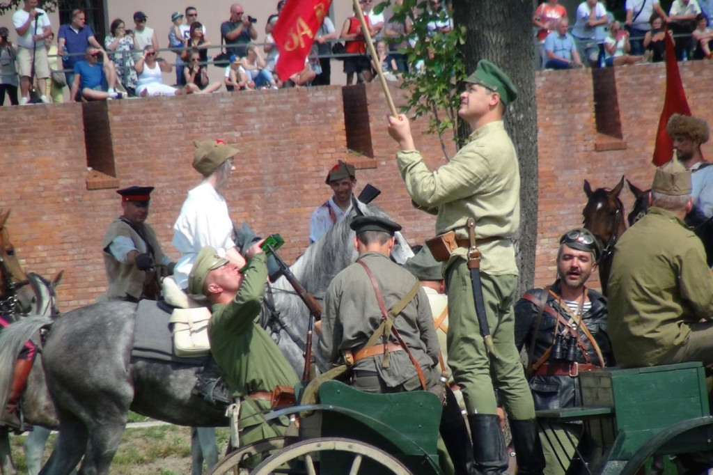 Pogonili bolszewików! [video]