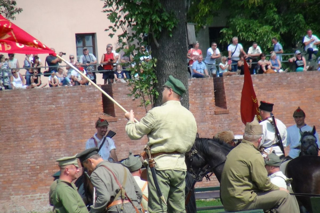 Pogonili bolszewików! [video]