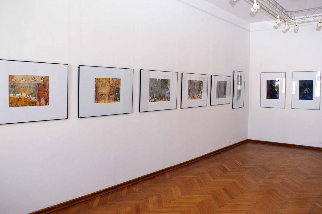 Obrazy o wierszach w BWA Galerii Zamojskiej