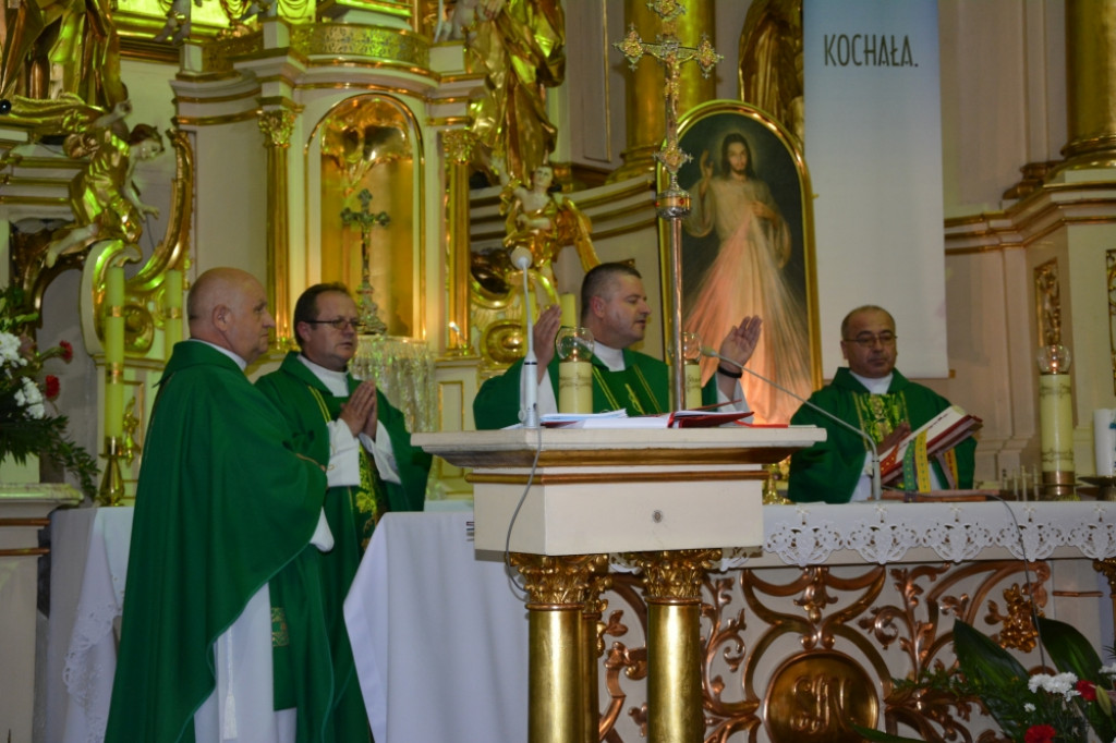Strażacy pielgrzymowali do Krasnobrodu