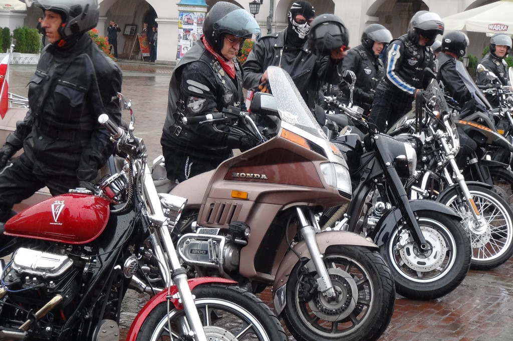Motocykliści na Rynku Wielkim