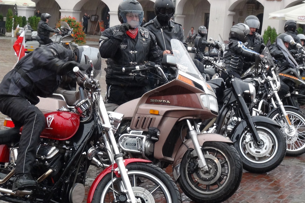 Motocykliści na Rynku Wielkim