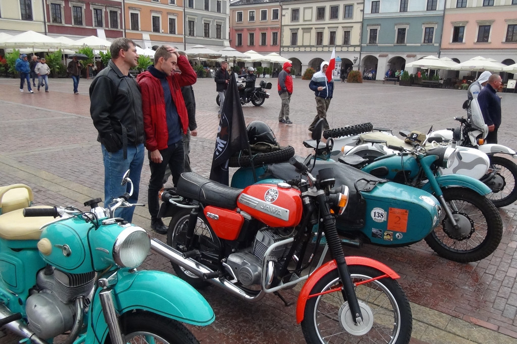 Motocykliści na Rynku Wielkim