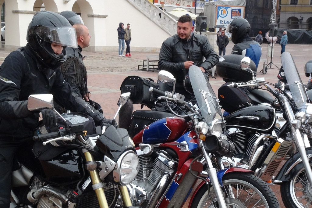 Motocykliści na Rynku Wielkim