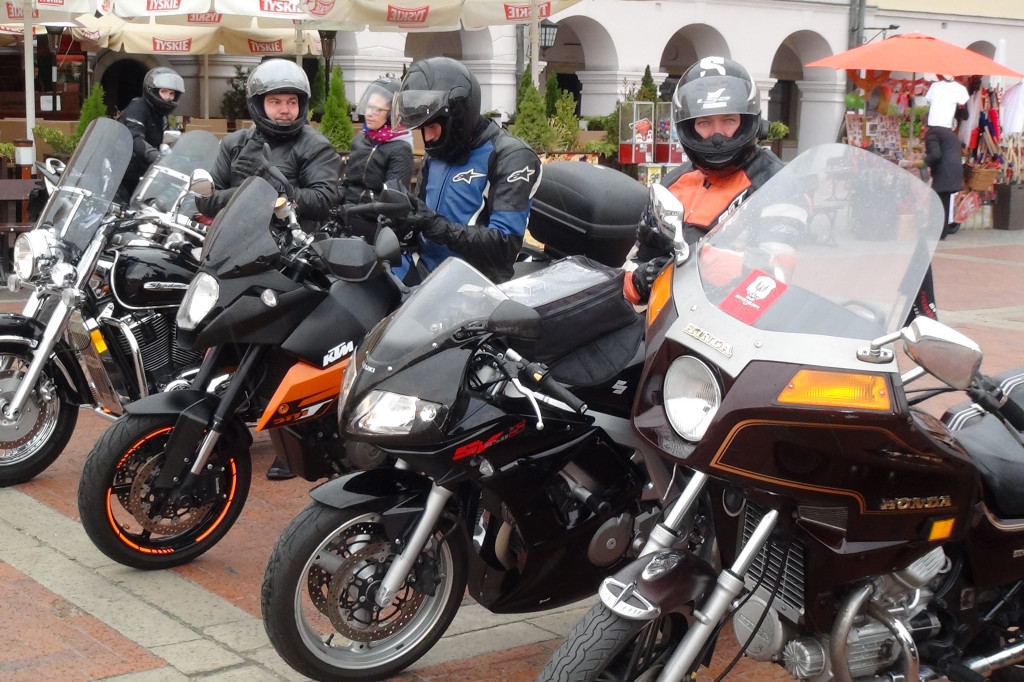 Motocykliści na Rynku Wielkim