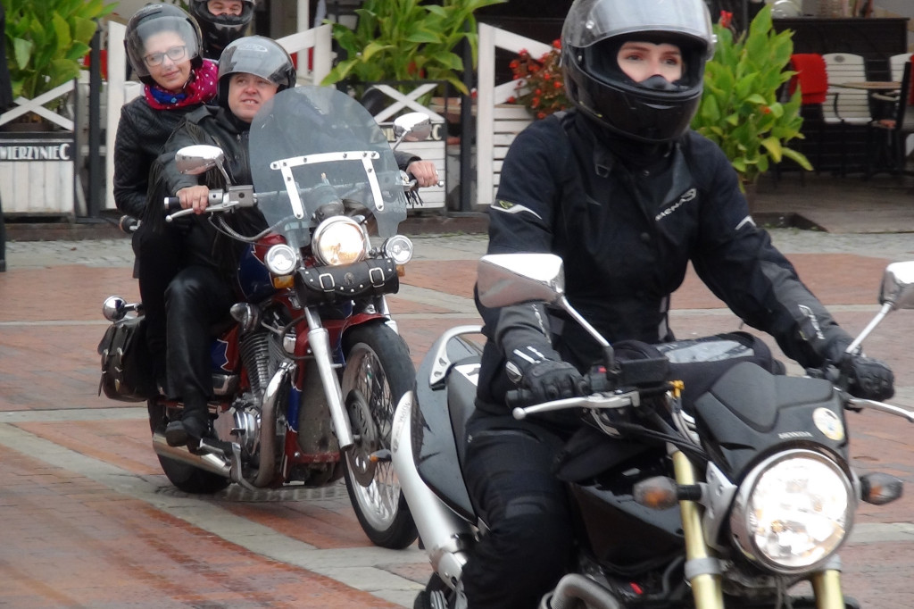 Motocykliści na Rynku Wielkim