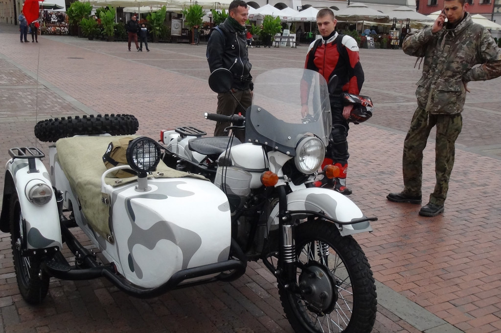 Motocykliści na Rynku Wielkim