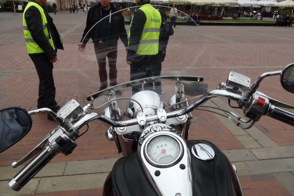 Motocykliści na Rynku Wielkim