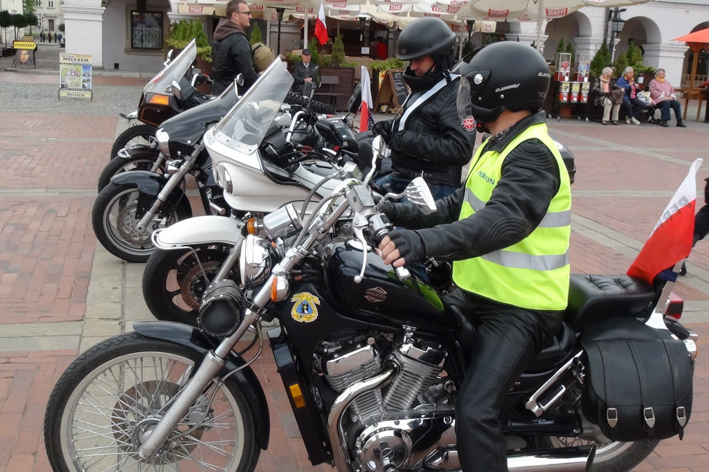 Motocykliści na Rynku Wielkim