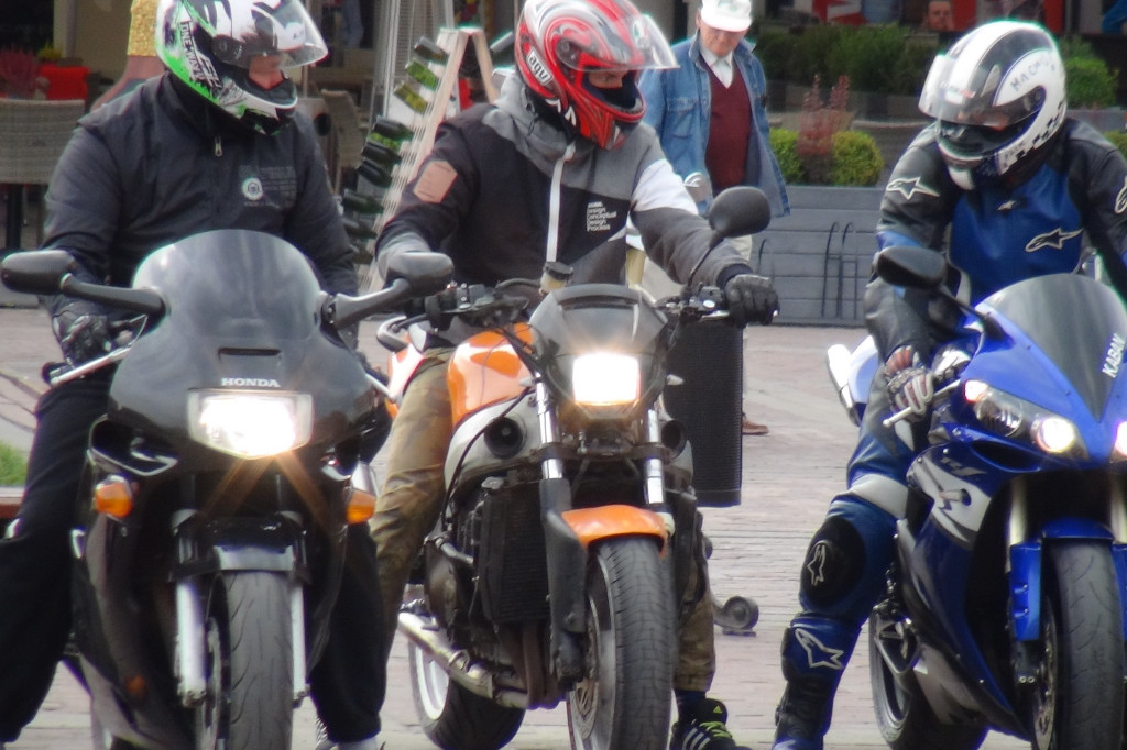 Motocykliści na Rynku Wielkim