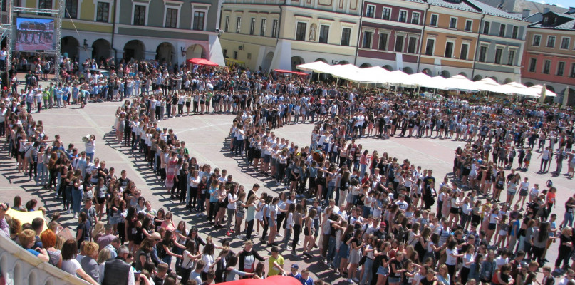 Zamość: Rekord w tańczeniu "belgijki" jest nasz! [ZDJĘCIA]