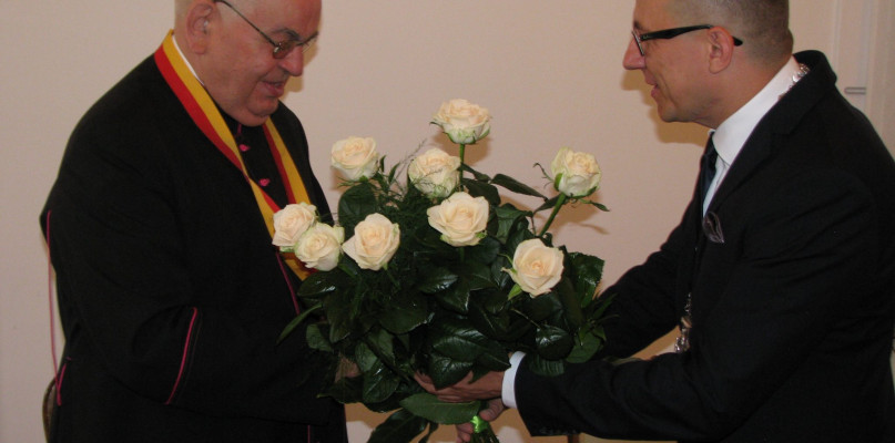 Ks. Zdzisław Ciżmiński i prezydent Zamościa Andrzej Wnuk; fot. Daniel Czubara