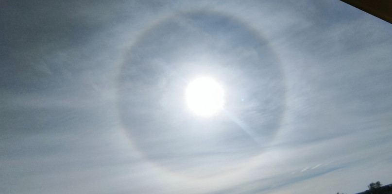 Wielkie "halo" na Słońcu
