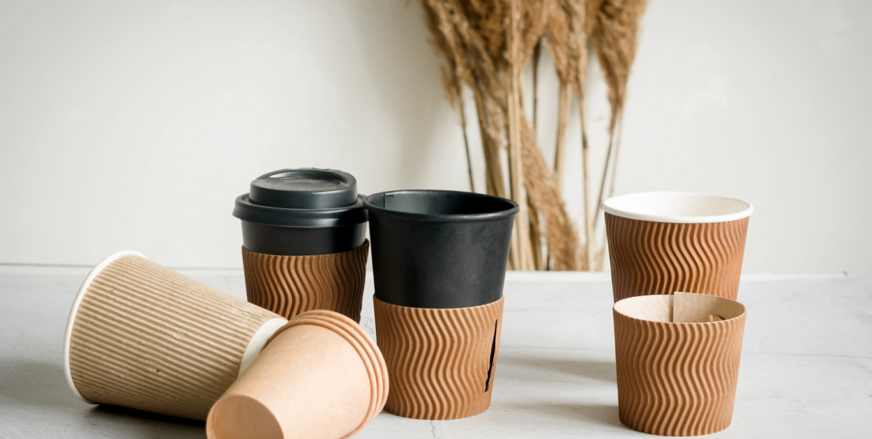 Jakie kubki jednorazowe wybrać?