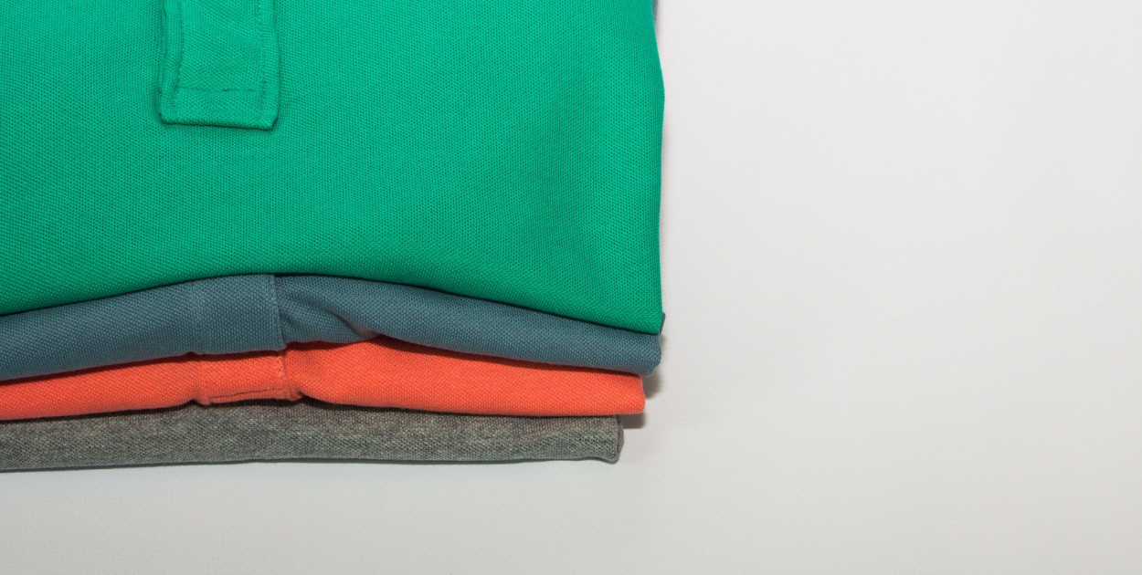 Koszulki męskie polo – sprawdź, jak wybrać model do konkretnej okazji!