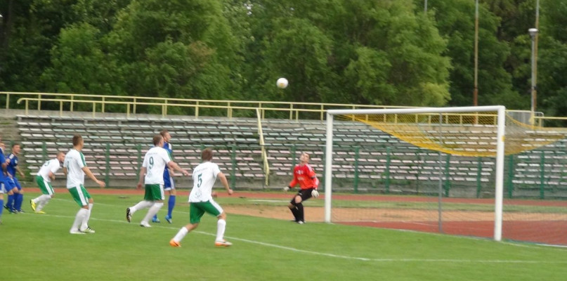 Mecz Hetman Zamość - Unia Hrubieszów. Bramka na 1:0 Damiana Otręby; fot. Daniel Czubara