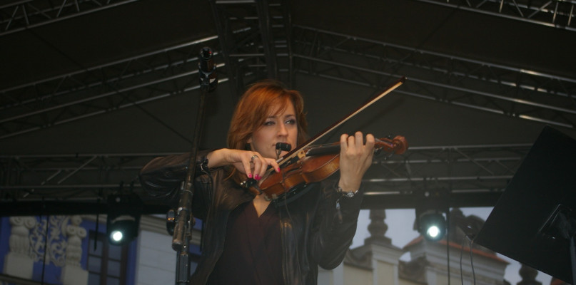 Magdalena Sałamacha podczas koncertu, fot. MLC