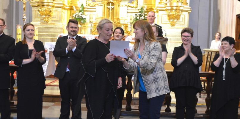 Barbara Rabiega odbiera Złoty Dyplom