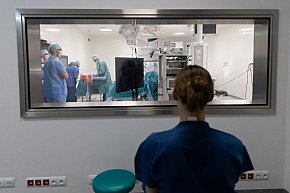 Centrum Edukacyjne Robotyki Operacyjne w Lublinie leczy pacjentów i szkoli lekarzy-5168
