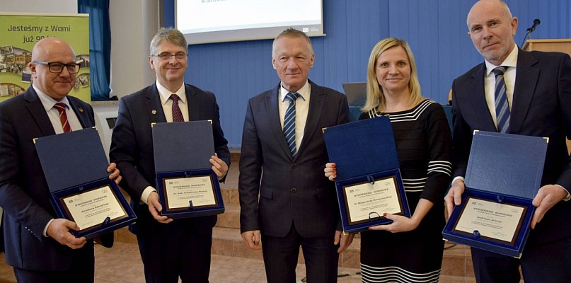 Zakład Ubezpieczeń Społecznych ma już 90 lat - 360632