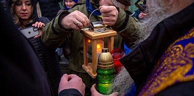 Zosin. Polscy harcerze przekazali Betlejemskie Światło Pokoju ukraińskim skautom-361038