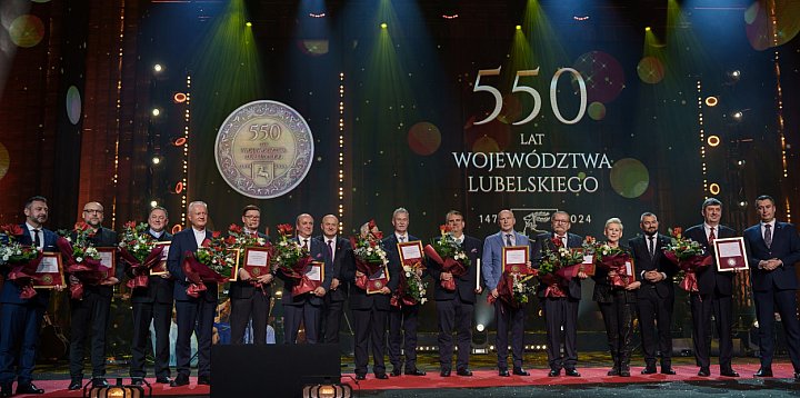 Instytucje z Roztocza z medalami 550-lecia Województwa -361424