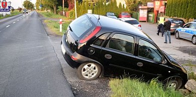 Pijany kierowca uderzył w przepust i próbował uciec w zarośla-364741