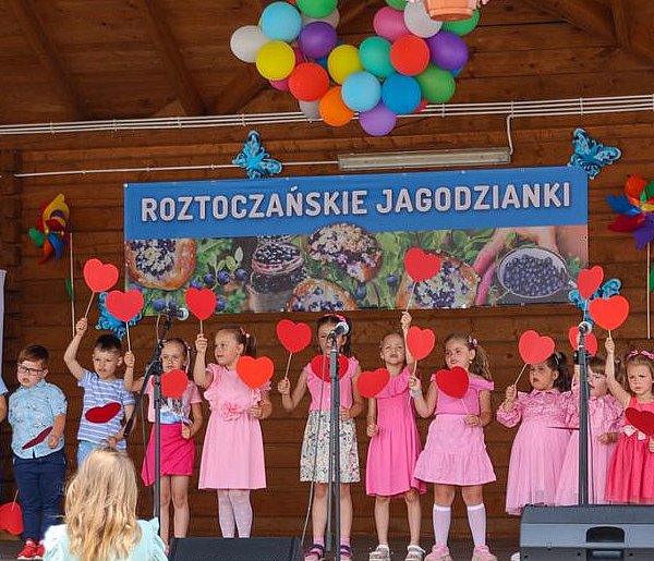 Rekordowa frekwencja i jagodowy szał w Kresowej Osadzie-364786