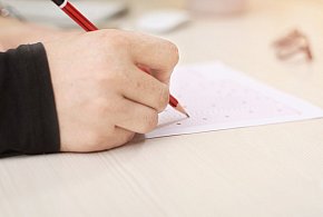 To zaważy na przyjęciu do szkoły średniej. Uczniowie już liczą punkty-365058