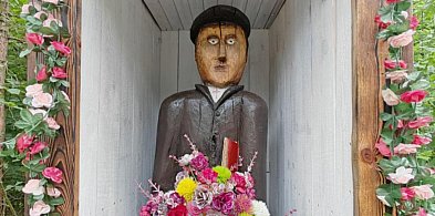 Lasy Janowskie zyskały nową kapliczkę św. Jana Nepomucena-365042