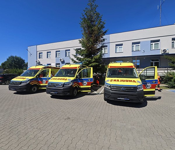 Zamojskie pogotowie ma nowe karetki-365073