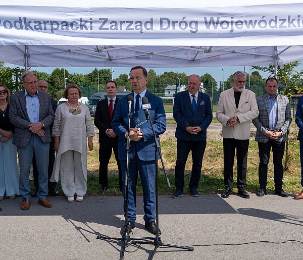 W Dachnowie podsumowano kluczowy projekt drogowy na Roztoczu-365326