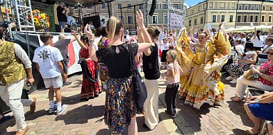 Ulewa i nagłe zakończenie EUROFOLK 2025-365348