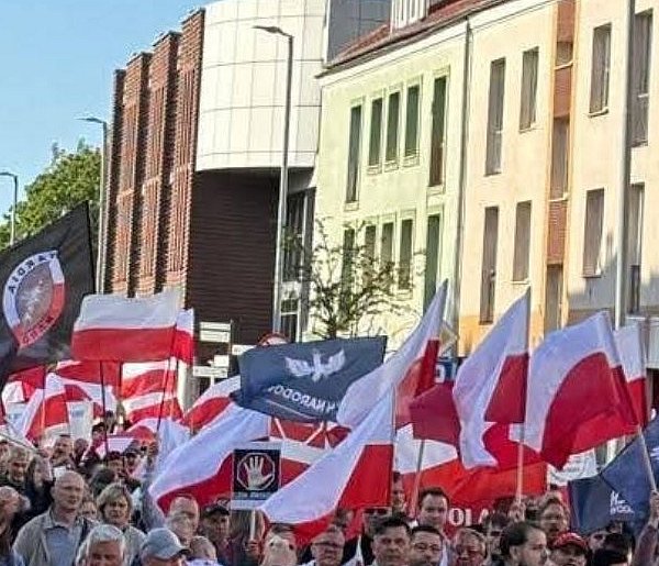 „Stop imigracji!” – sobotnie protesty w Zamościu i Chełmie-365402