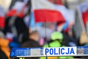 Policja: w sobotę w całym kraju prawie 100 manifestacji, apelujemy o niełamanie pr-365403