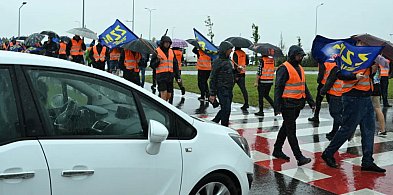 Lubelskie/ Utrudnienia na DK2 w Styrzyńcu i DK12 w Struży, protestują kolejarze-365619