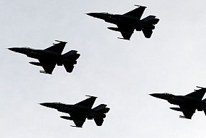 Siemoniak: podczas ćwiczeń przed AirSHOW w Radomiu rozbił się samolot F-16-366250