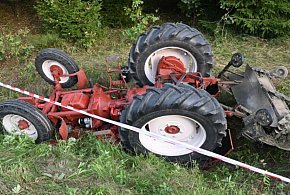 Rolnik zginął przygnieciony przez ciągnik. Tragiczny wypadek-366516